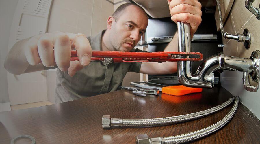 Expert burst pipe repair services in Johnstown, OH